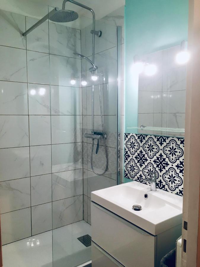 Apartment Agreable Neuf Avec Vue + Parking Gratuit